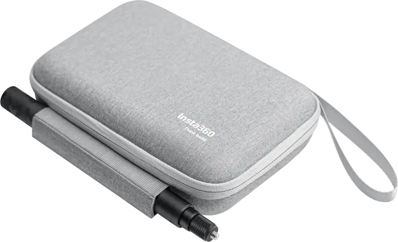 Insta360 X5 väska: Robust skydd för din kamera med plats för tillbehör. Svart och kompakt för enkel transport.