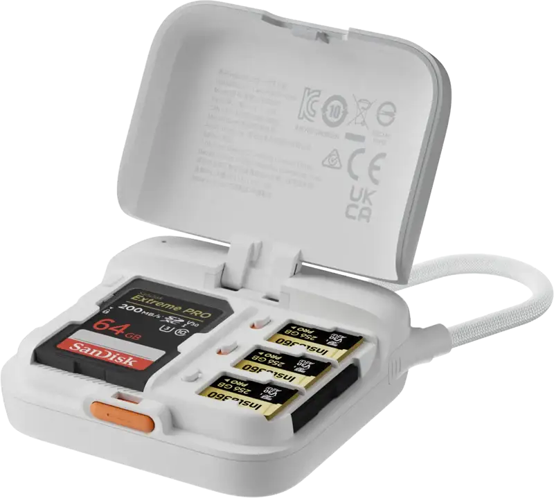 Insta360 – 2-in-1 Kortläsare med Skyddsfodral