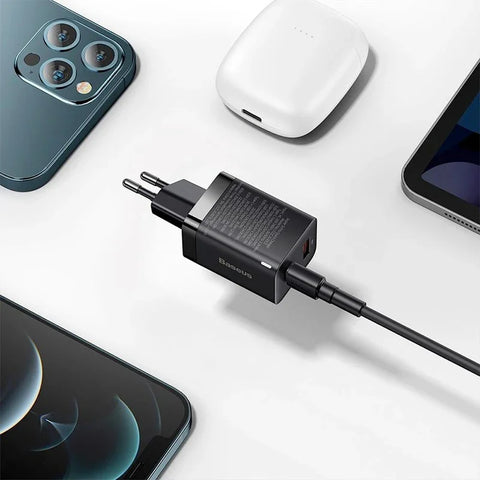 Baseus Super Si Pro Quick Charger - Vægoplader - Hurtigoplader QC3.0 / PD 30W - 100-240V til USB - 2xUSB Type A/C - Sort