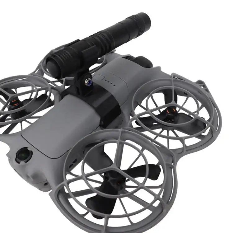 Dronelys med LED for forbedret synlighed